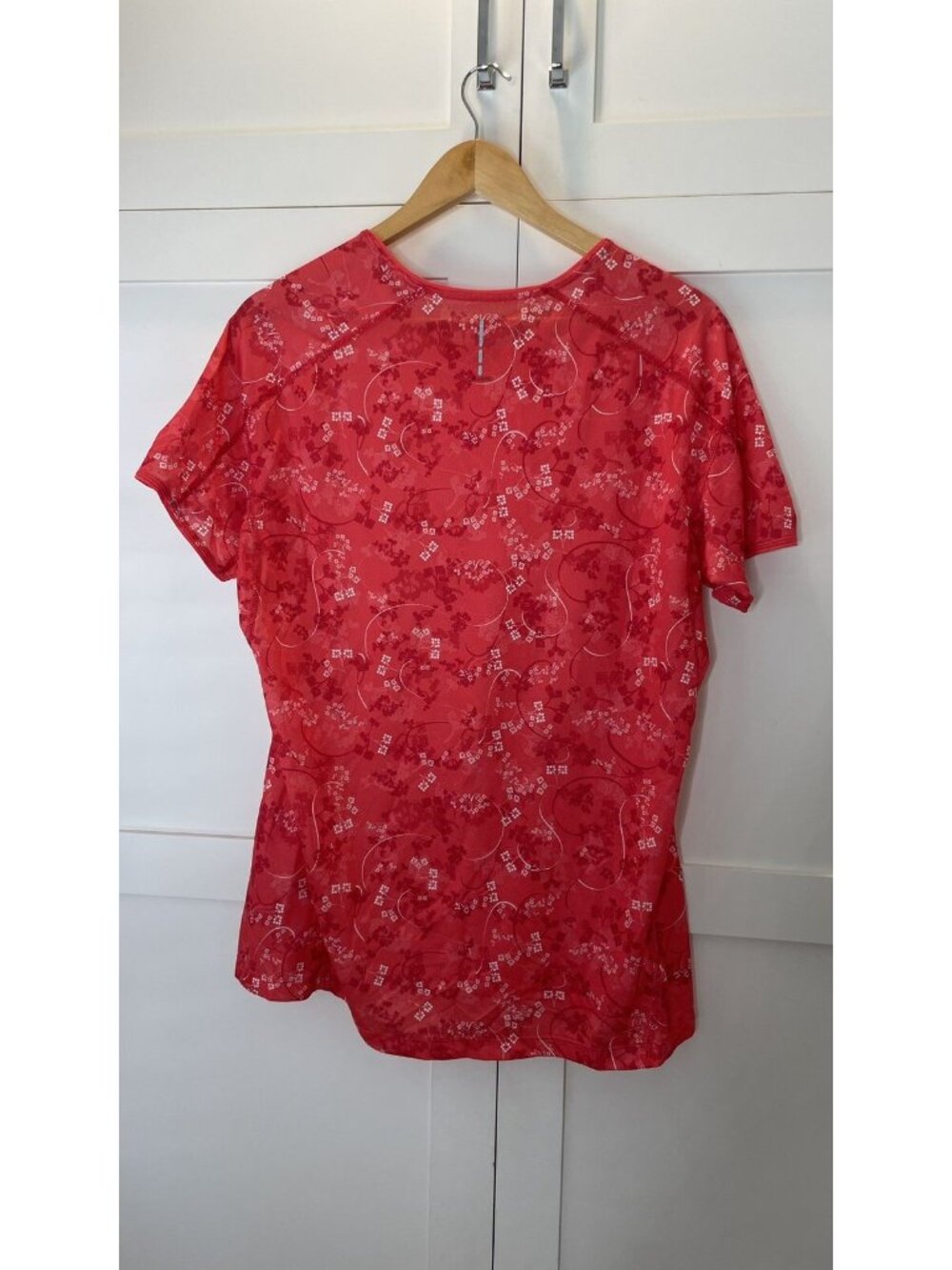 Salomon Women's Actilite Active Shirt Sz:XL Coral Pre-Owned - Picture 6 of 6